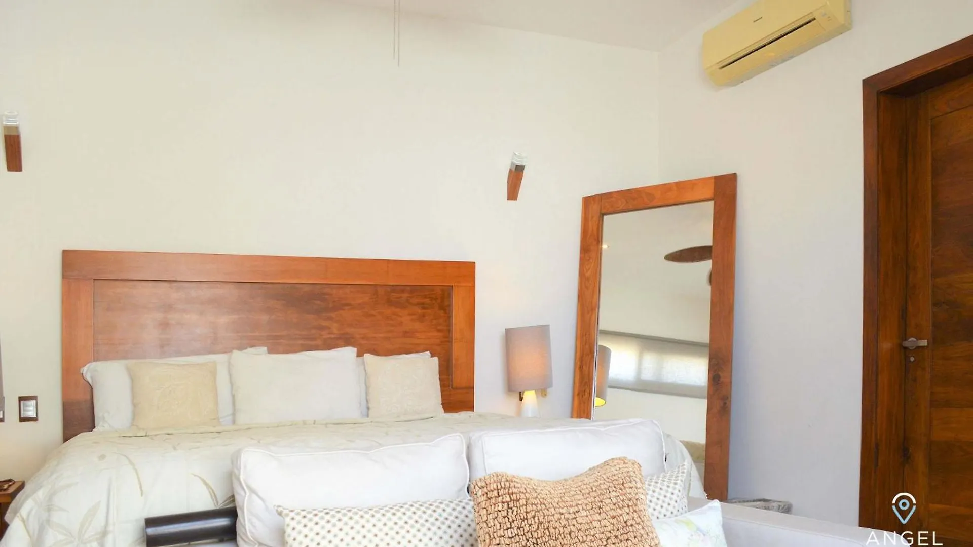Casa de Férias Spacious Ph Private Spa Tub Bbq 3 Mins To Beach Playa del Carmen México